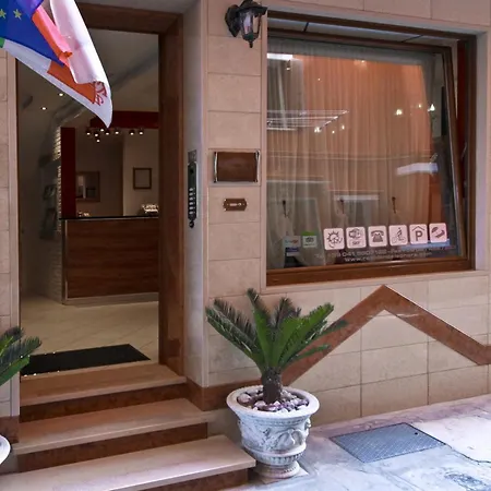 Moderne Mit Balkon Apartment